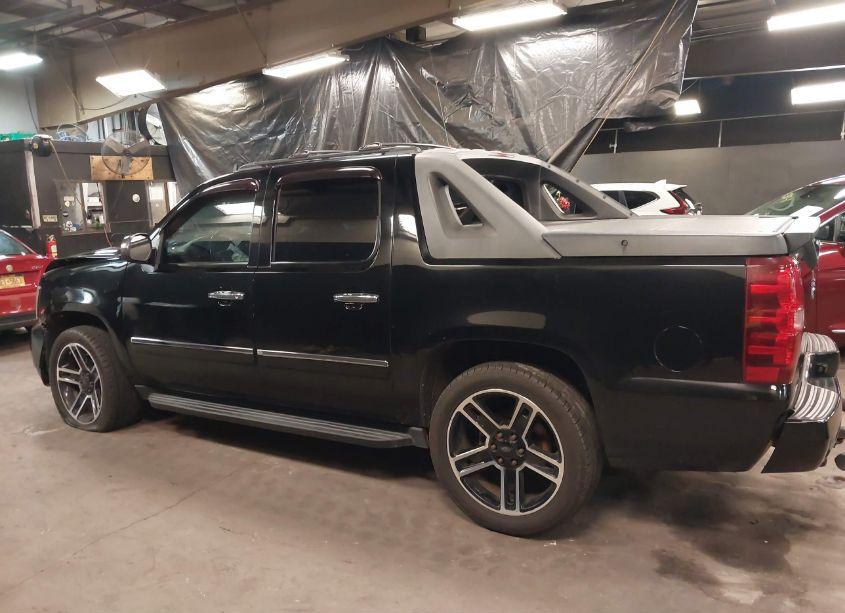 Photo 14 of 2010 Chevrolet Avalanche 1500 LTZ (VIN 3GNVKGE04AG240402)