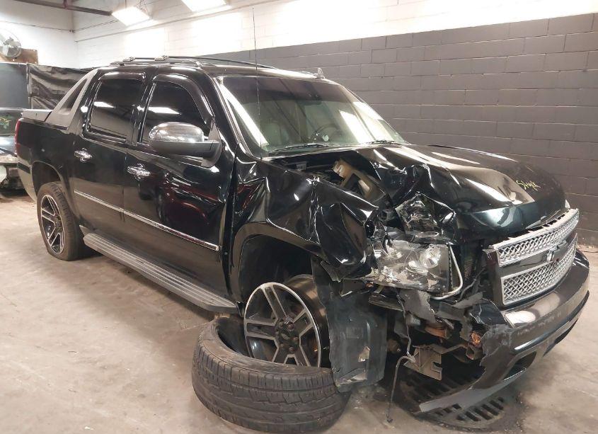 Photo 6 of 2010 Chevrolet Avalanche 1500 LTZ (VIN 3GNVKGE04AG240402)