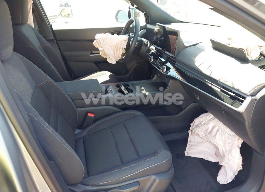 Photo 5 of 2024 Honda Prologue EX (VIN 3GPKHVRJ0RS527793)