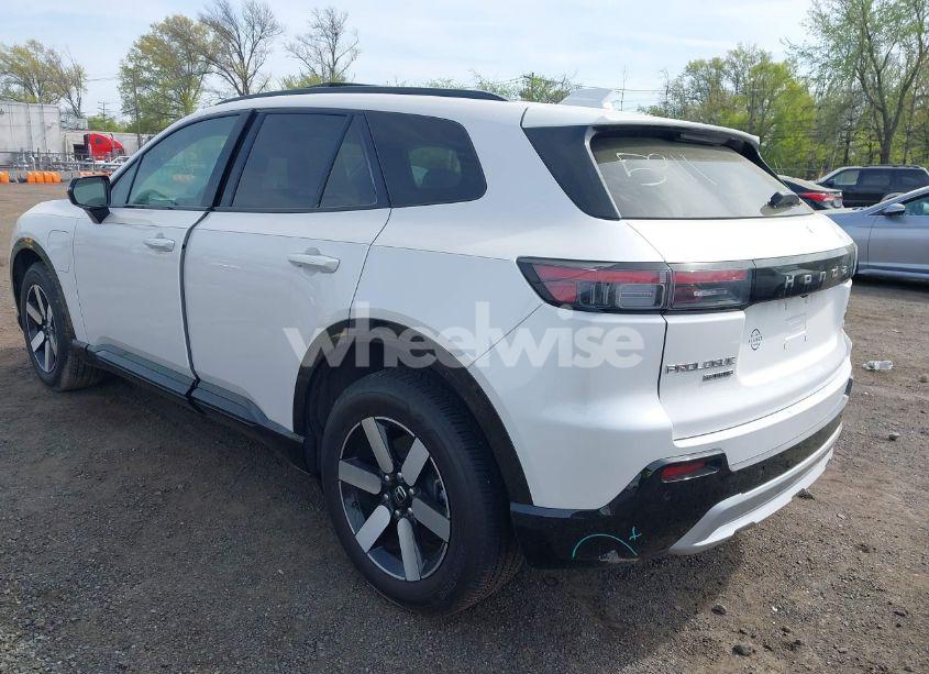 Photo 3 of 2024 Honda Prologue TOURING (VIN 3GPKHXRJ0RS536358)