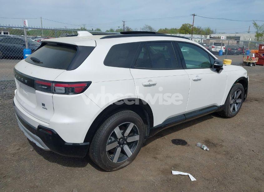 Photo 4 of 2024 Honda Prologue TOURING (VIN 3GPKHXRJ0RS536358)