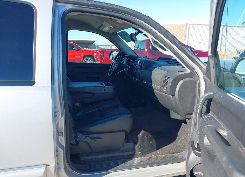 Photo 5 of 2011 Gmc Sierra 1500 SLE (VIN 3GTP1VE01BG384855)