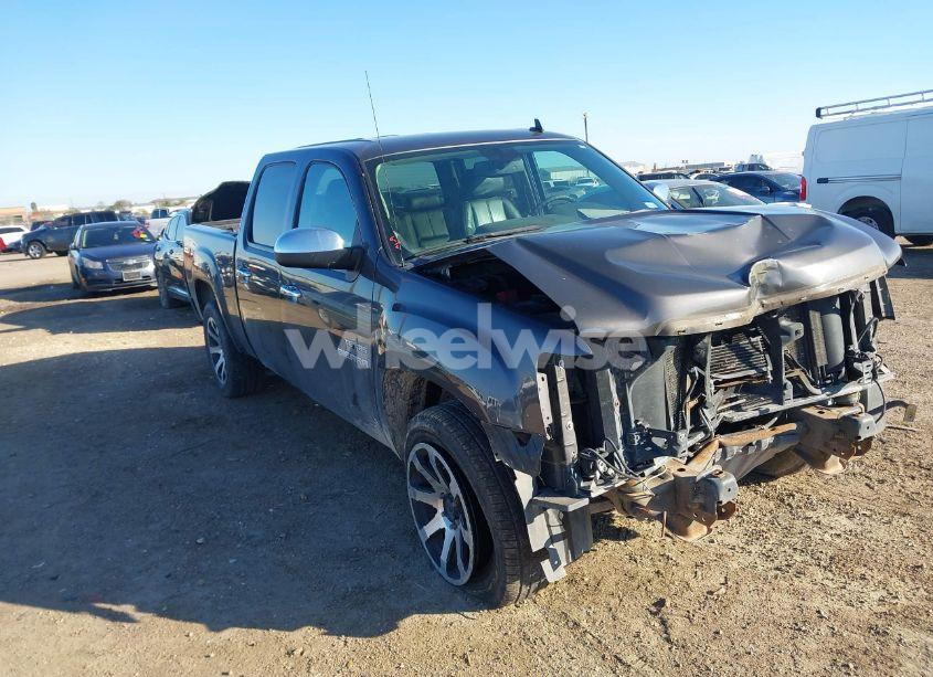 2011 Gmc Sierra 1500 SLE (VIN 3GTP1VE03BG256407) main photo