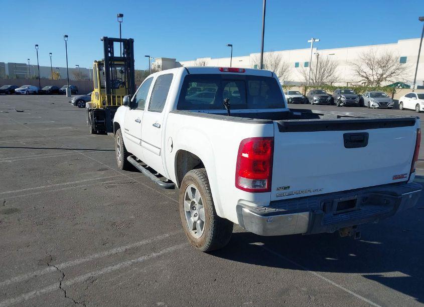 Photo 3 of 2011 Gmc Sierra 1500 SLE (VIN 3GTP1VE08BG123965)