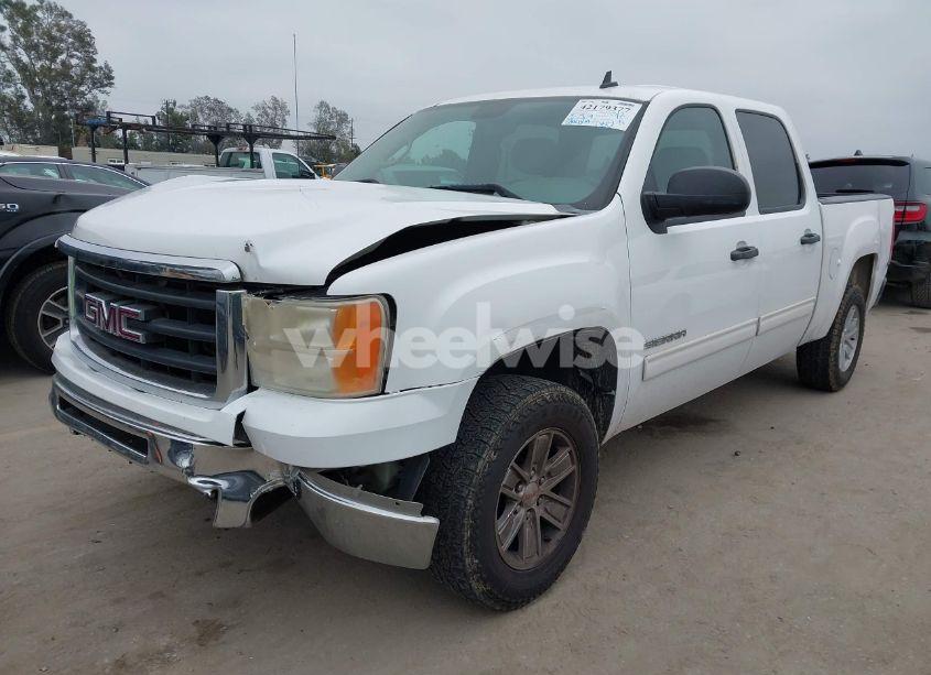 Photo 2 of 2011 Gmc Sierra 1500 SLE (VIN 3GTP1VEA0BG171162)