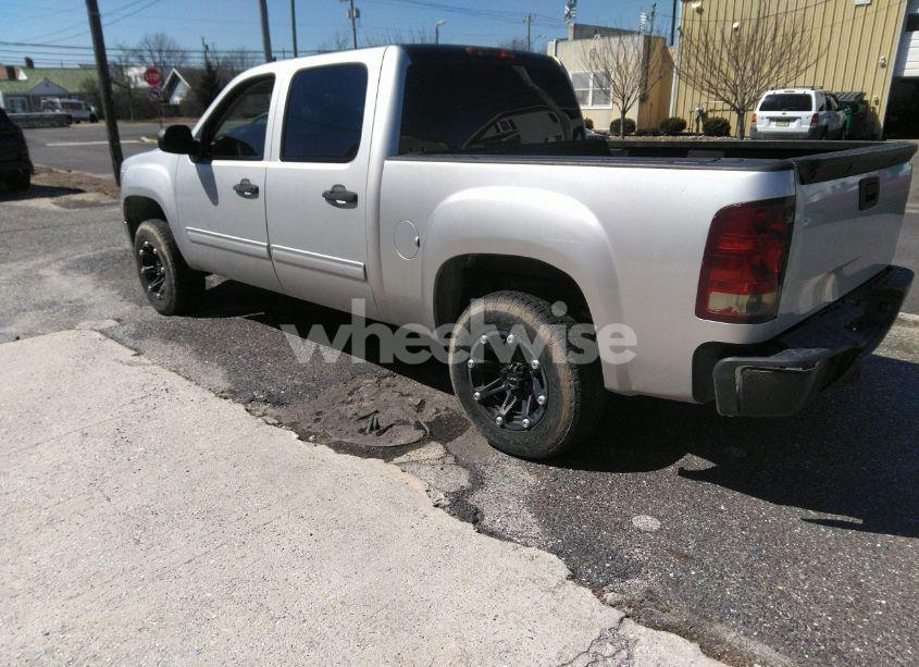 Photo 3 of 2011 Gmc Sierra 1500 SL (VIN 3GTP2UEA6BG134334)