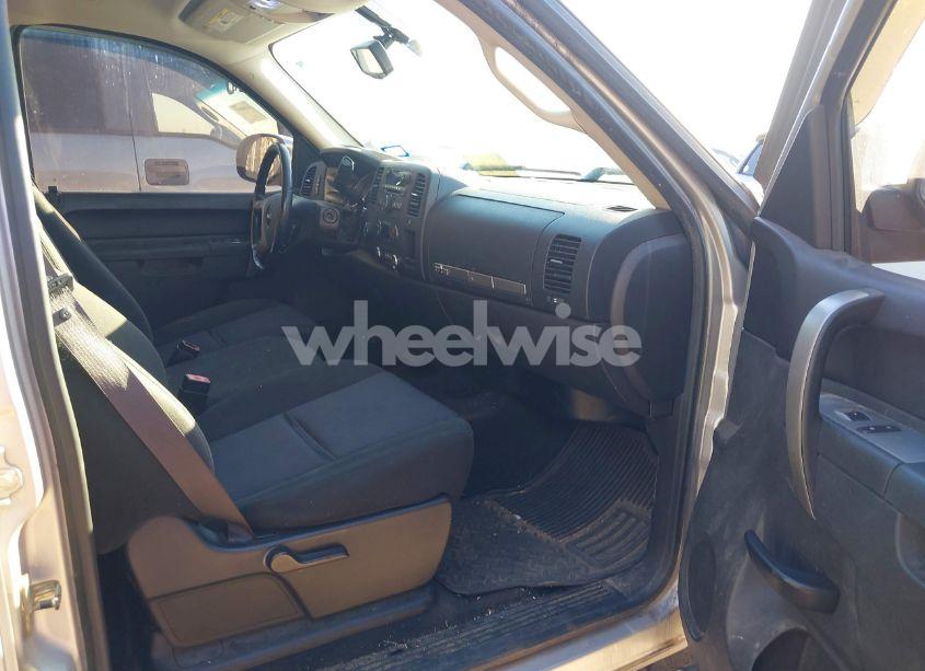 Photo 5 of 2011 Gmc Sierra 1500 SLE (VIN 3GTP2VE31BG170441)