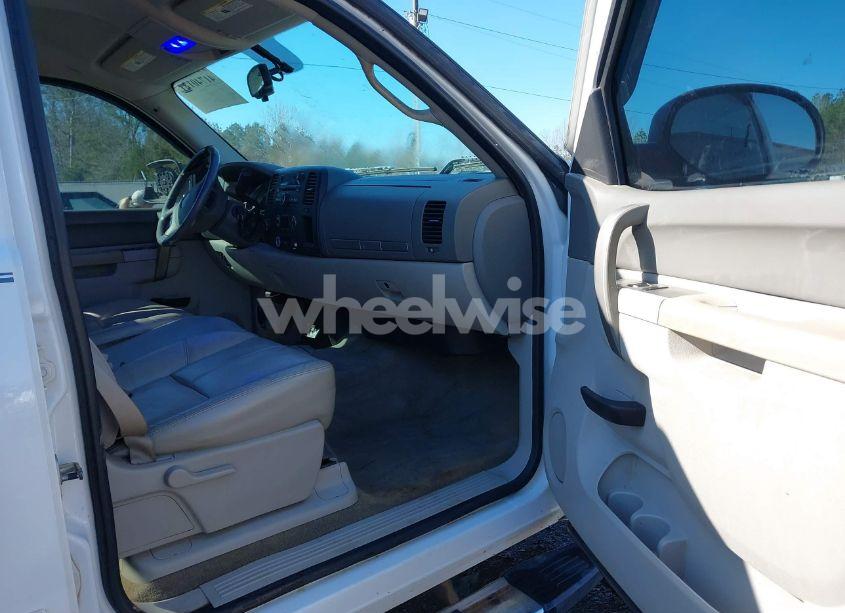Photo 5 of 2011 Gmc Sierra 1500 SLE (VIN 3GTP2VE32BG247348)