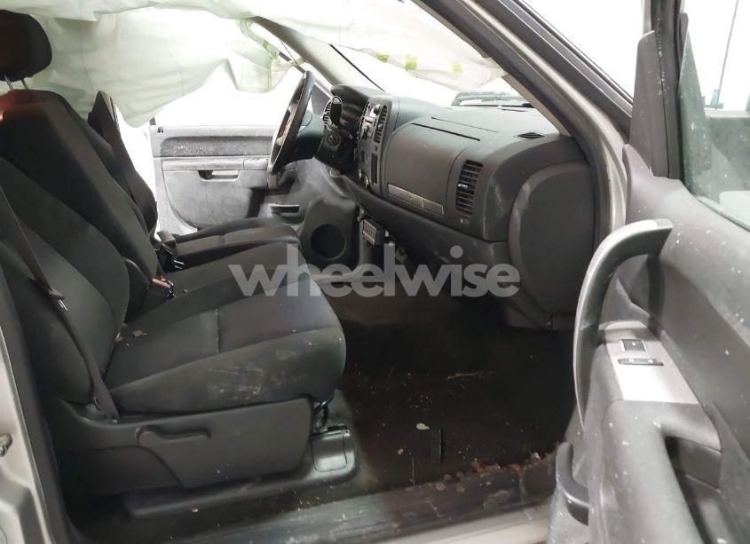 Photo 5 of 2011 Gmc Sierra 1500 SLE (VIN 3GTP2VE33BG253174)