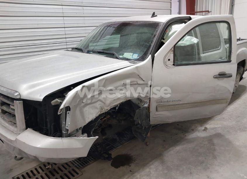 Photo 6 of 2011 Gmc Sierra 1500 SLE (VIN 3GTP2VE33BG253174)