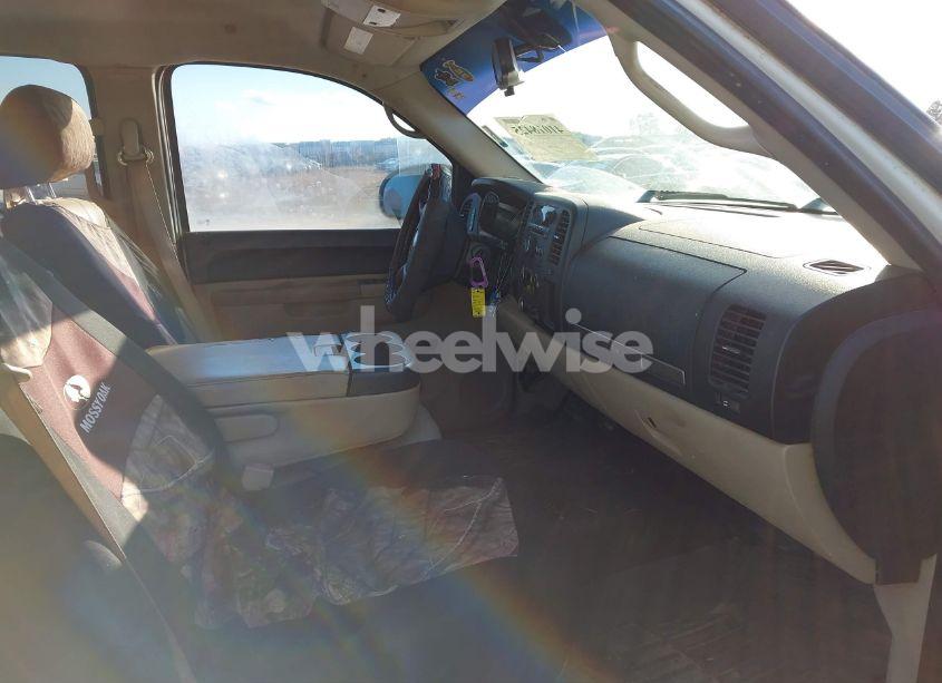 Photo 5 of 2011 Gmc Sierra 1500 SLE (VIN 3GTP2VE35BG141959)