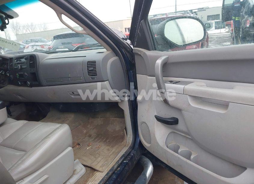 Photo 5 of 2011 Gmc Sierra 1500 SLE (VIN 3GTP2VE39BG280427)