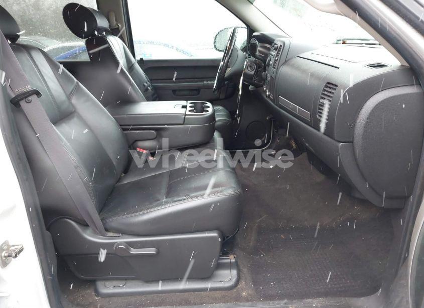 Photo 5 of 2011 Gmc Sierra 1500 SLE (VIN 3GTP2VE39BG306315)