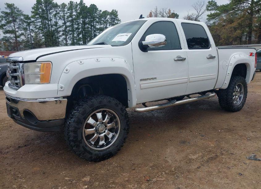 Photo 2 of 2011 Gmc Sierra 1500 SLE (VIN 3GTP2VE3XBG112764)