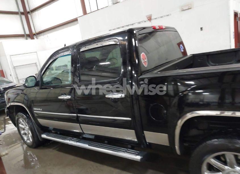 Photo 13 of 2011 Gmc Sierra 1500 DENALI (VIN 3GTP2XE20BG268881)