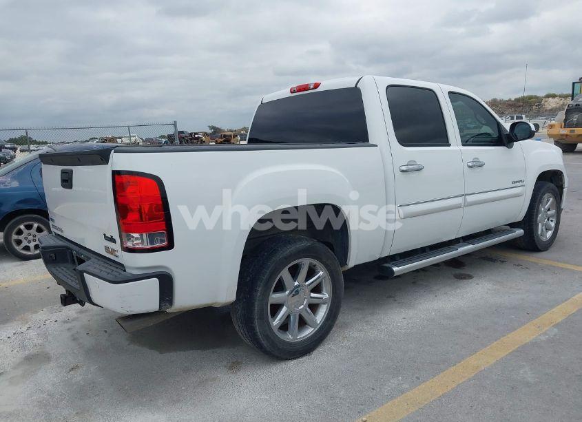 Photo 4 of 2011 Gmc Sierra 1500 DENALI (VIN 3GTP2XE25BG404518)