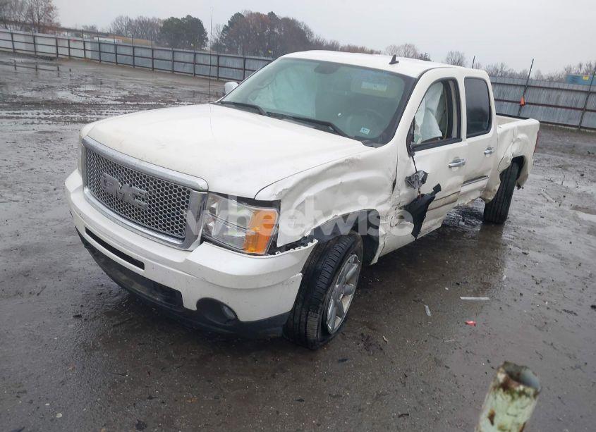 Photo 2 of 2013 Gmc Sierra 1500 DENALI (VIN 3GTP2XE27DG113067)