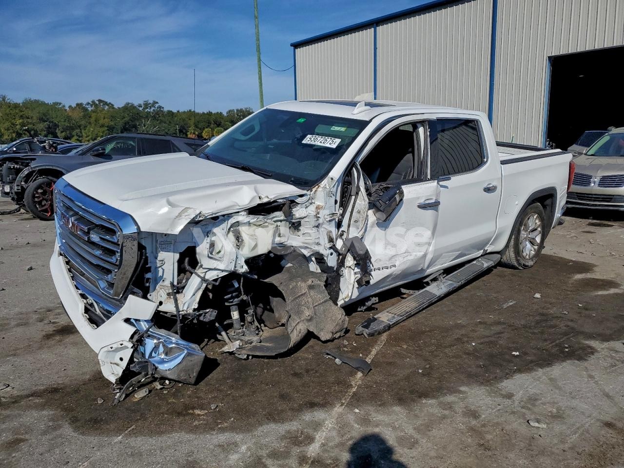 2020 GMC SIERRA C1500 SLT (VIN 3GTP8DED5LG417754) main photo