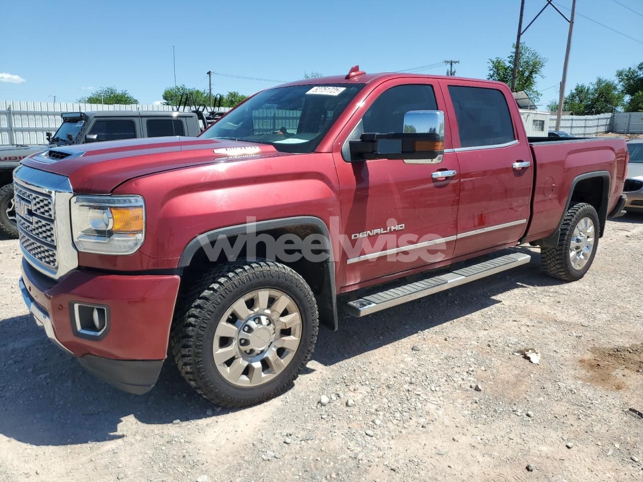 2018 GMC SIERRA K2500 DENALI (VIN 3GTP9EEL4KG280217) main photo