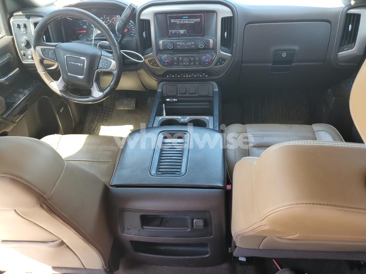 Photo 8 of 2018 GMC SIERRA K2500 DENALI (VIN 3GTP9EEL4KG280217)