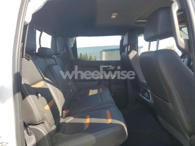 Photo 3 of 2020 GMC SIERRA K1500 AT4 N/A (VIN 3GTP9EELXLG121672)