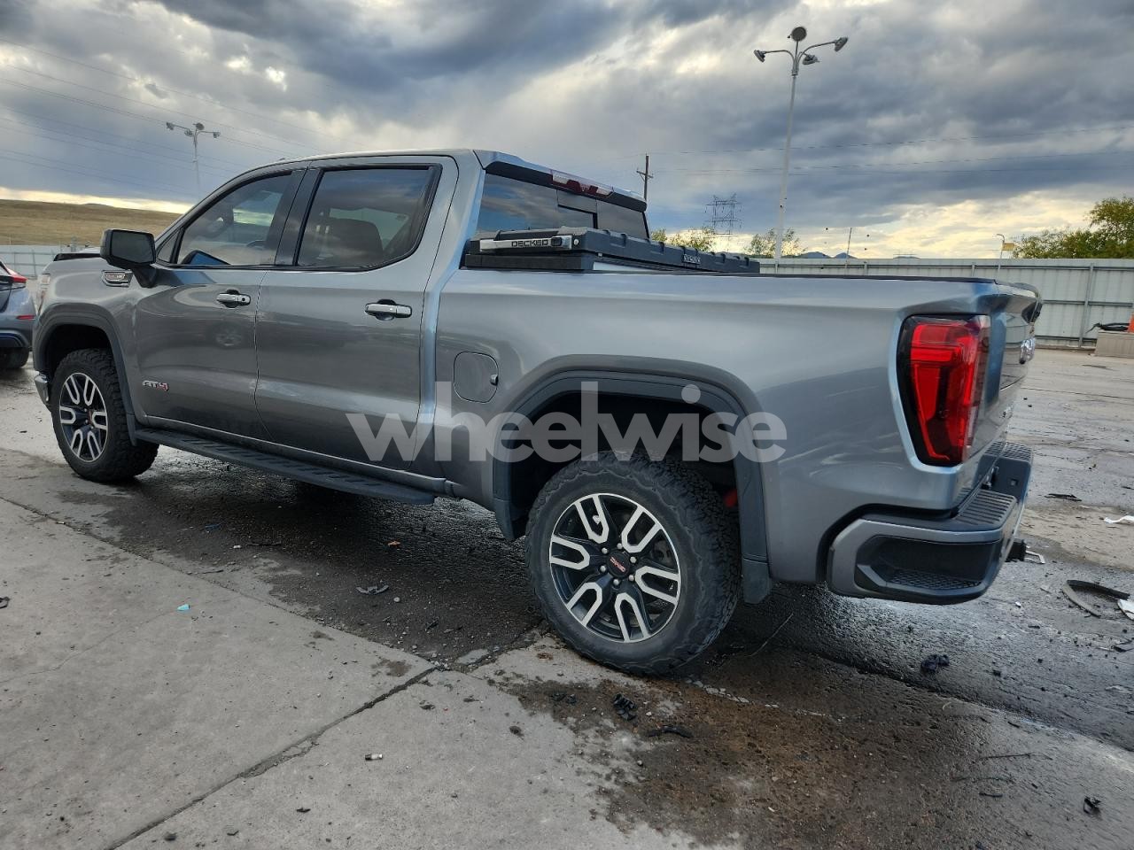 Photo 2 of 2021 GMC SIERRA K1500 AT4 N/A (VIN 3GTP9EELXMG312350)