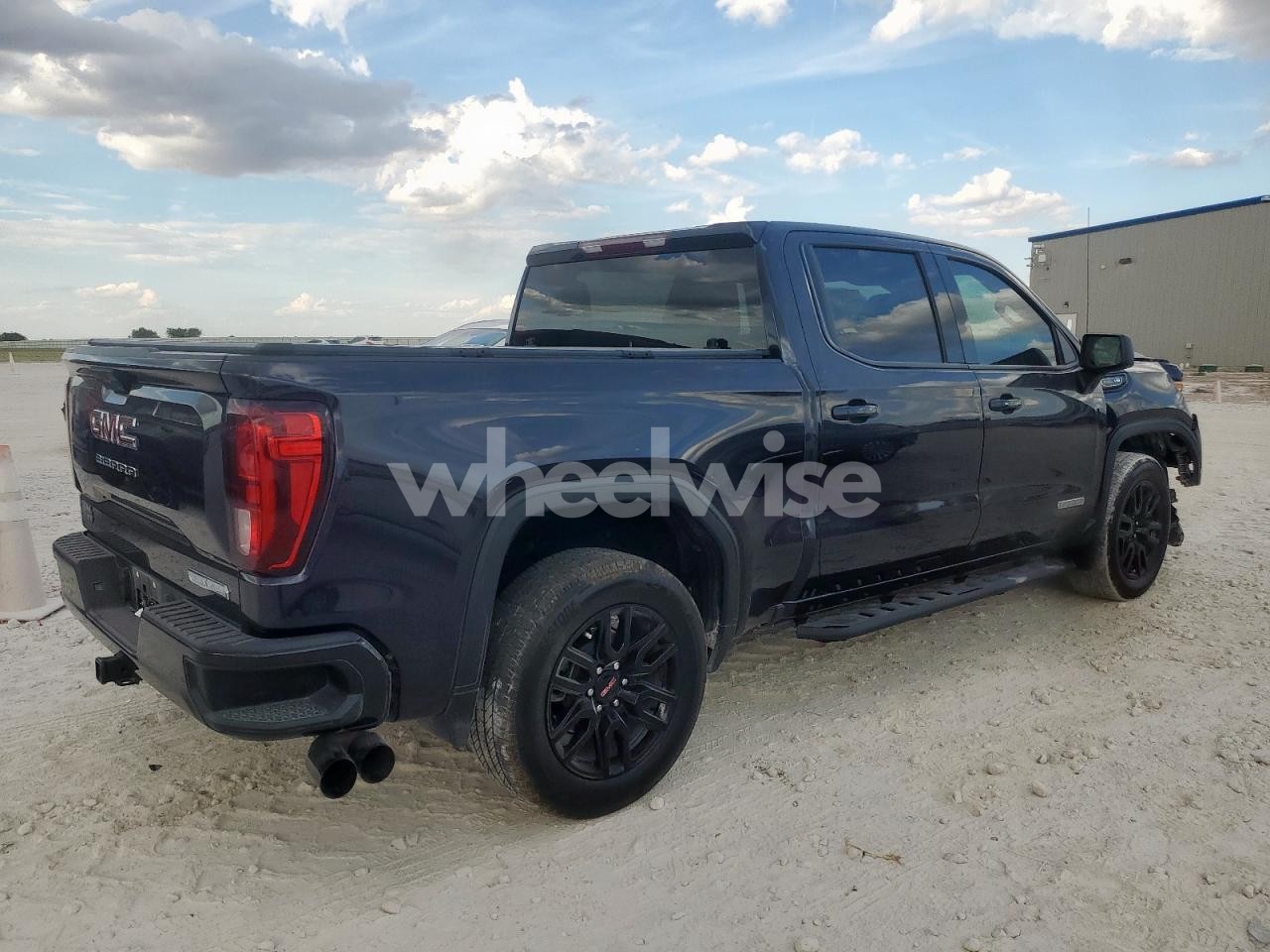 Photo 3 of 2024 GMC SIERRA C1500 ELEVATION (VIN 3GTPHCED9RG253038)