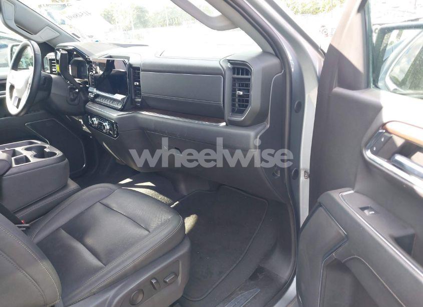 Photo 5 of 2024 Gmc Sierra 1500 2WD SHORT BOX SLT (VIN 3GTPHDED1RG163954)