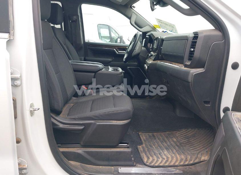 Photo 5 of 2024 Gmc Sierra 1500 4WD SHORT BOX SLE (VIN 3GTPUBEK0RG111679)