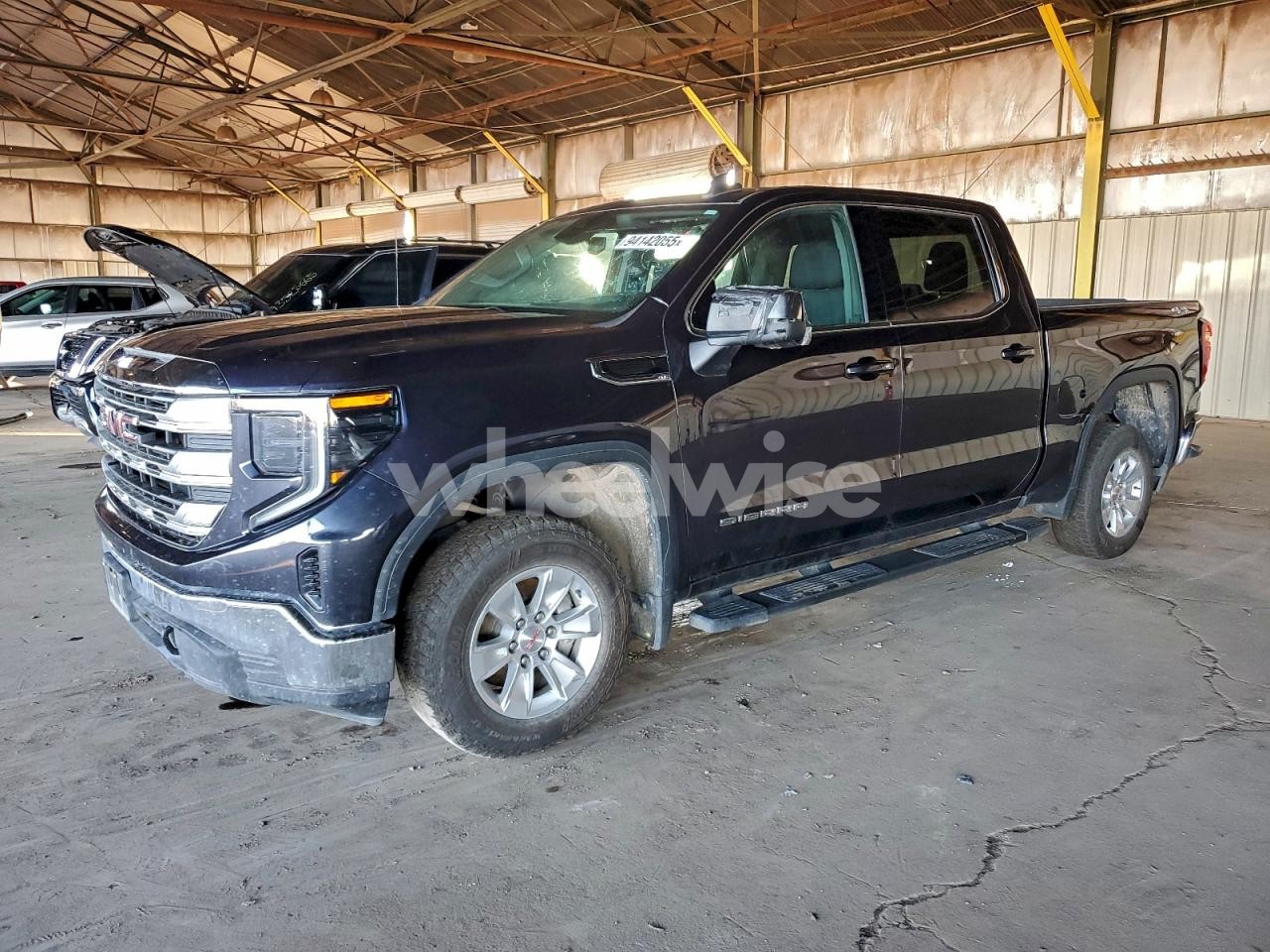 2022 GMC SIERRA K1500 SLE (VIN 3GTPUBEK6NG651032) main photo