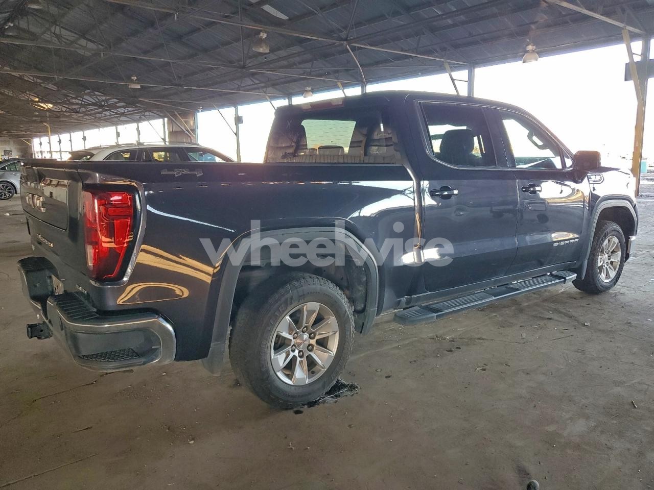 Photo 3 of 2022 GMC SIERRA K1500 SLE (VIN 3GTPUBEK6NG651032)