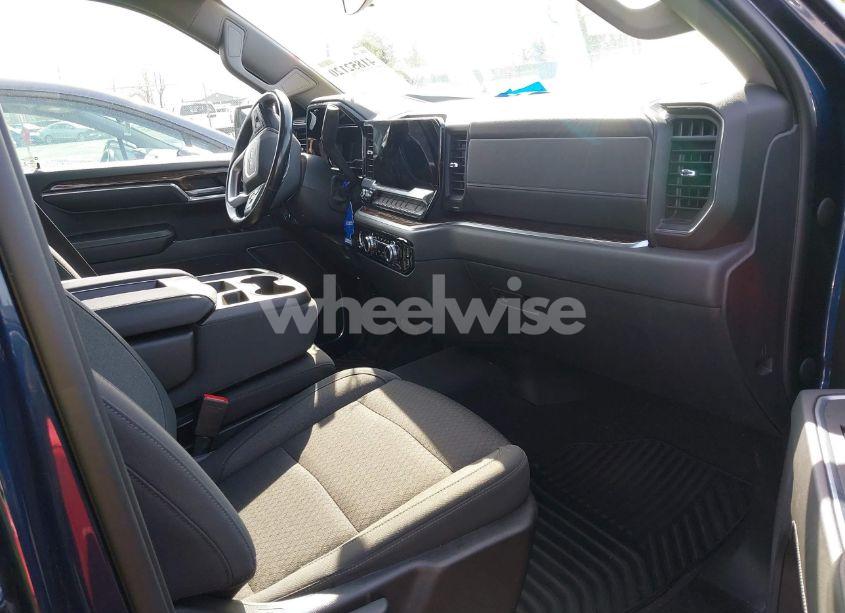 Photo 5 of 2022 Gmc Sierra 1500 4WD STANDARD BOX SLE (VIN 3GTPUBEKXNG510125)