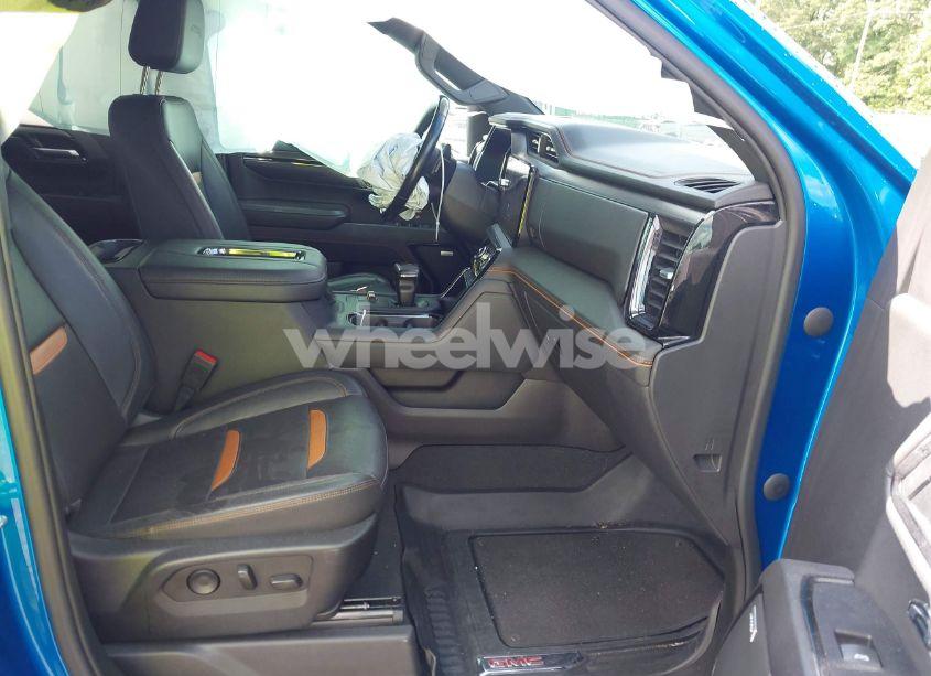 Photo 5 of 2022 Gmc Sierra 1500 4WD SHORT BOX AT4 (VIN 3GTPUEEL2NG512820)