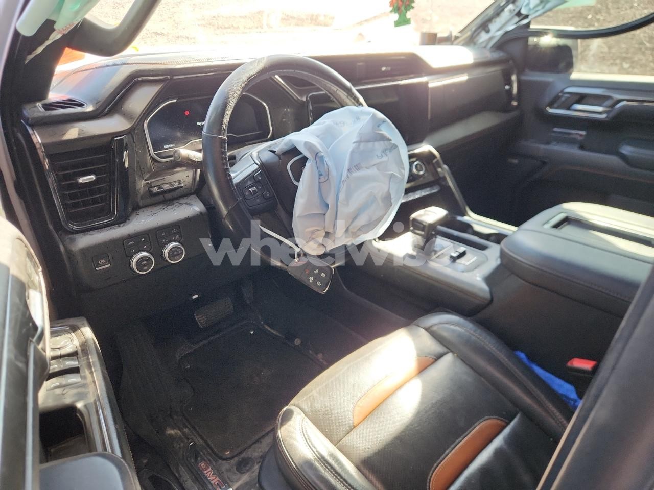 Photo 8 of 2022 GMC SIERRA K1500 AT4 (VIN 3GTPUEEL2NG526734)