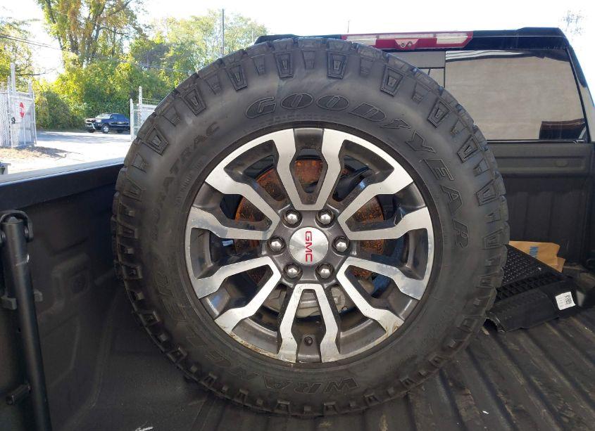 Photo 12 of 2022 Gmc Sierra 1500 4WD SHORT BOX AT4 (VIN 3GTPUEEL7NG557459)