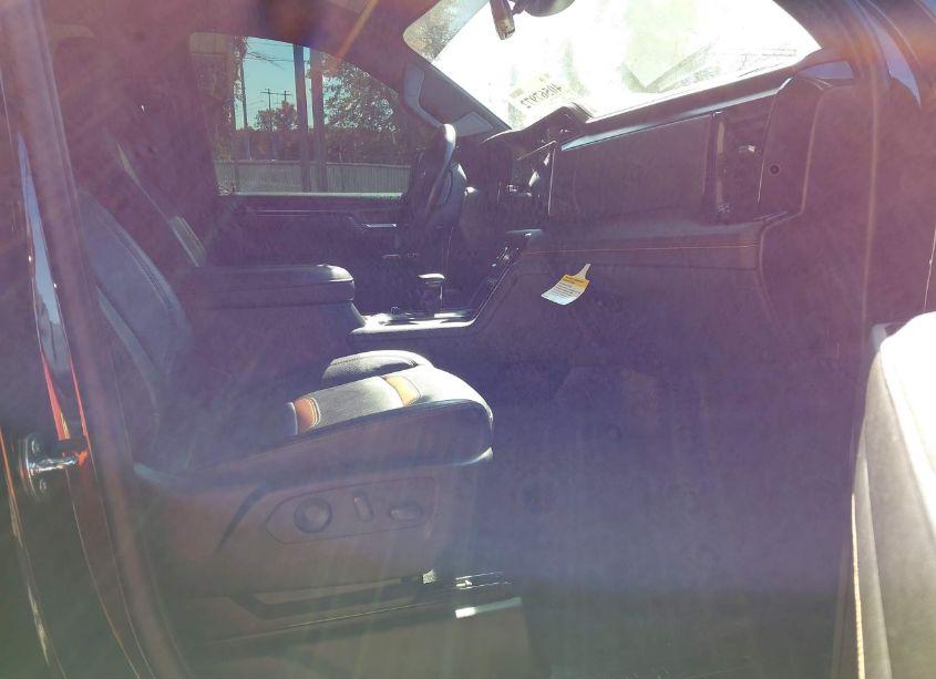 Photo 5 of 2022 Gmc Sierra 1500 4WD SHORT BOX AT4 (VIN 3GTPUEEL7NG557459)