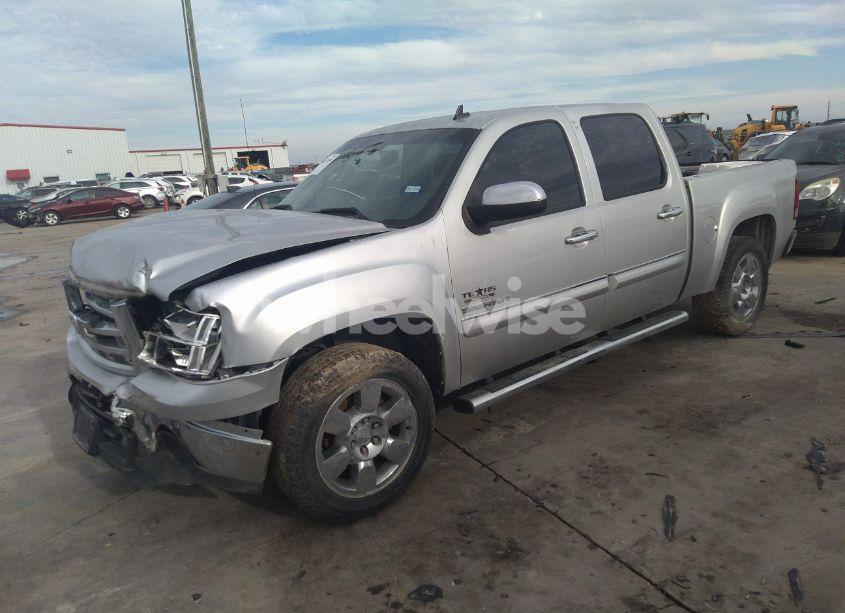 Photo 2 of 2010 Gmc Sierra 1500 SLE (VIN 3GTRCVE05AG154849)