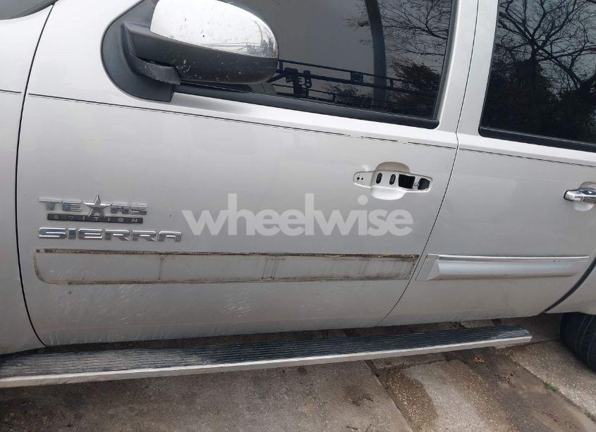 Photo 18 of 2010 Gmc Sierra 1500 SLE (VIN 3GTRCVE07AG275043)