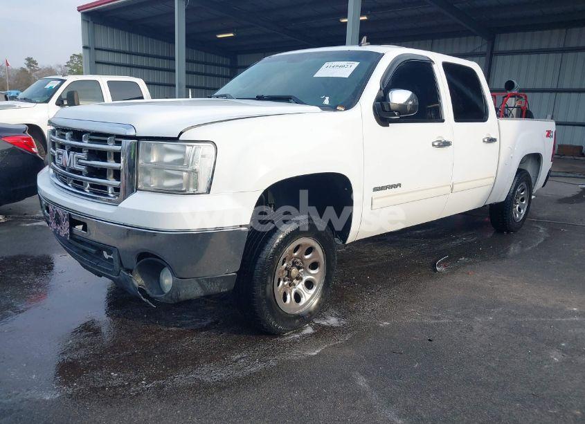 Photo 2 of 2010 Gmc Sierra 1500 SLE (VIN 3GTRKVE32AG224644)