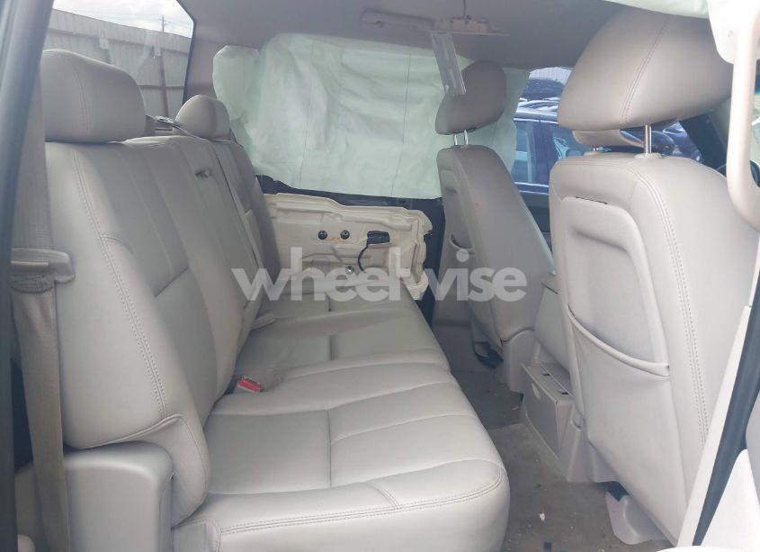 Photo 8 of 2010 Gmc Sierra 1500 SLE (VIN 3GTRKVE36AG178297)