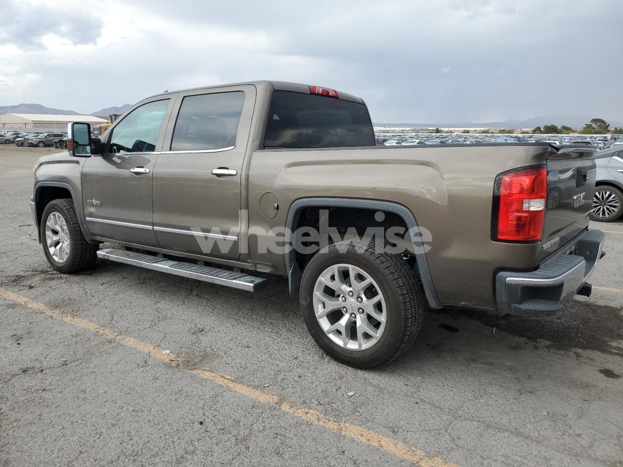 Photo 2 of 2015 GMC SIERRA C1500 SLT (VIN 3GTU1VEJ3FG329681)