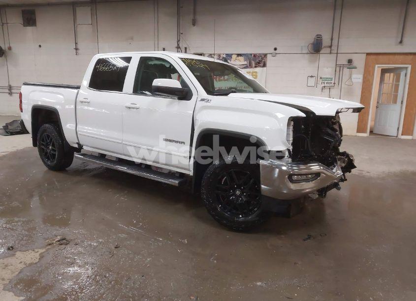 2018 Gmc Sierra 1500 SLE (VIN 3GTU2MEC3JG327687) main photo