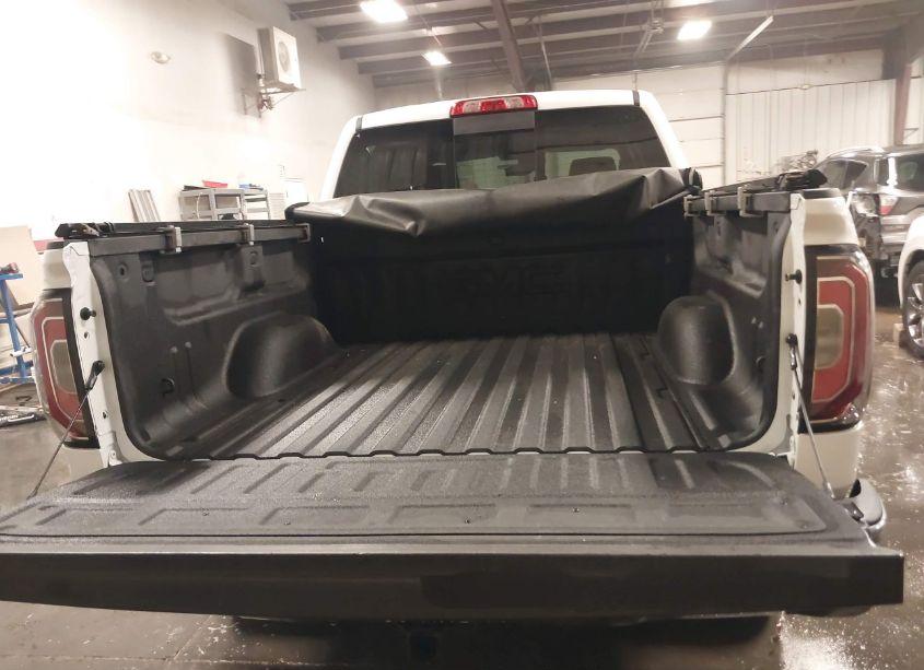 Photo 17 of 2017 Gmc Sierra 1500 SLT (VIN 3GTU2NEC1HG487132)