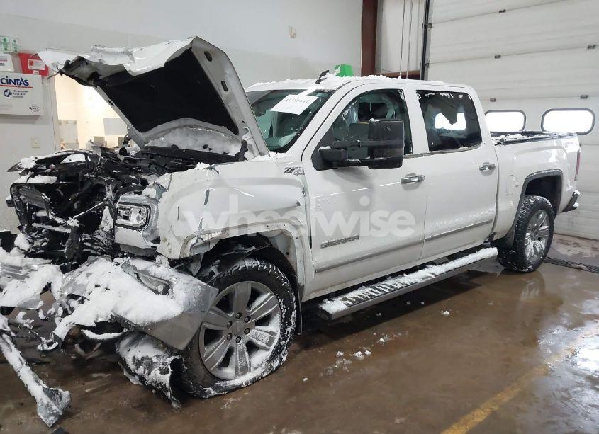 Photo 2 of 2018 Gmc Sierra 1500 SLT (VIN 3GTU2NEC1JG369765)