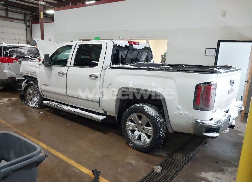 Photo 3 of 2018 Gmc Sierra 1500 SLT (VIN 3GTU2NEC1JG369765)