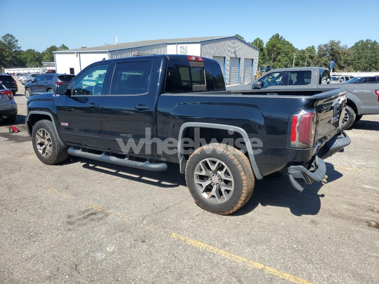 Photo 2 of 2017 GMC SIERRA K1500 SLT (VIN 3GTU2NEC3HG190573)