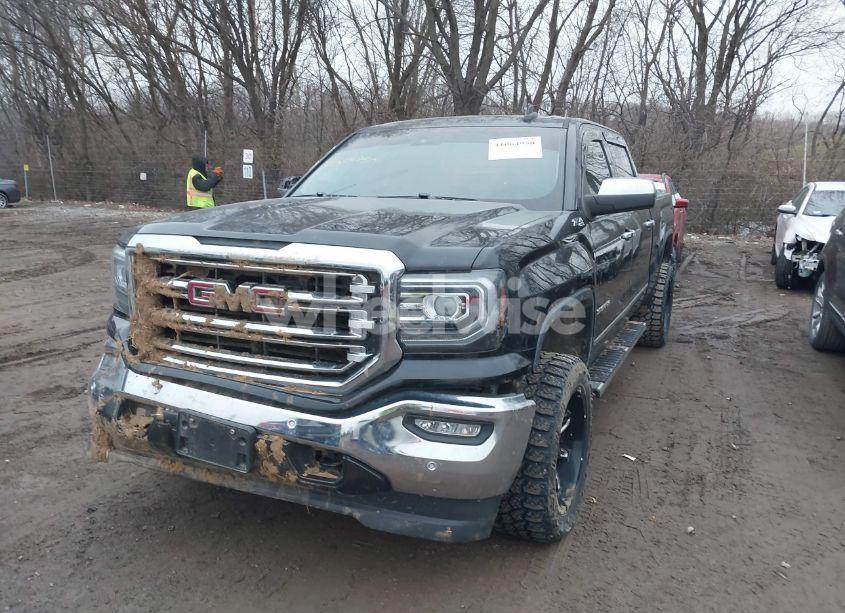Photo 2 of 2018 Gmc Sierra 1500 SLT (VIN 3GTU2NEC5JG439946)