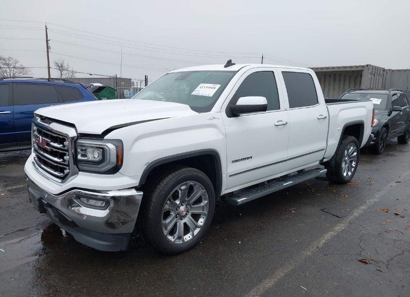 Photo 2 of 2018 Gmc Sierra 1500 SLT (VIN 3GTU2NEC7JG404504)