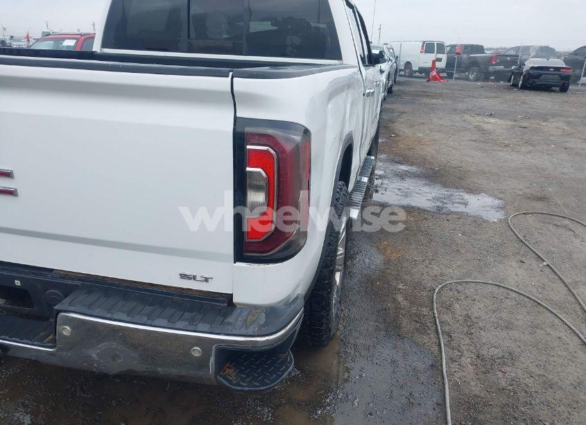 Photo 19 of 2018 Gmc Sierra 1500 SLT (VIN 3GTU2NECXJG159343)