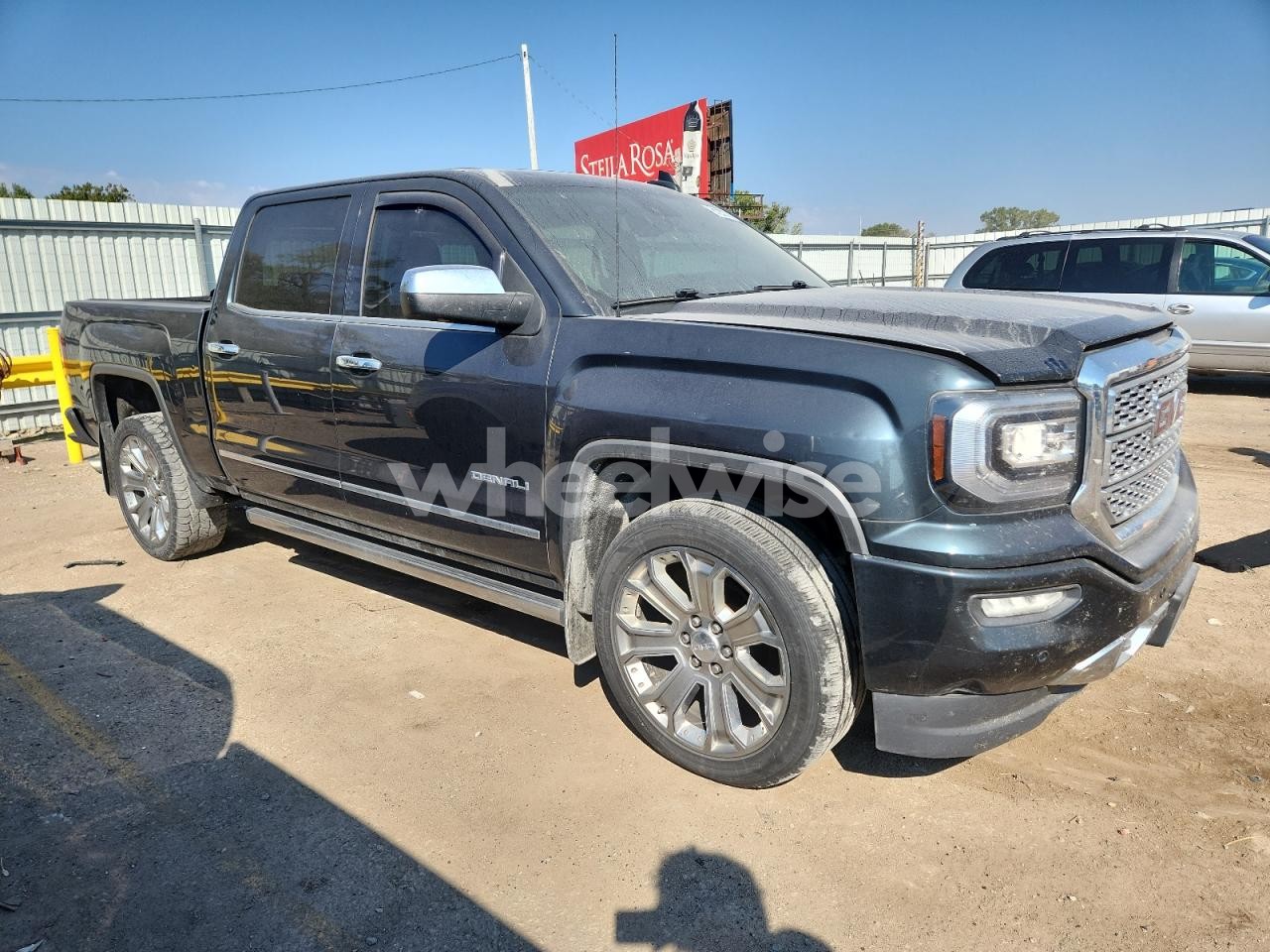 Photo 4 of 2017 GMC SIERRA K1500 DENALI (VIN 3GTU2PEJ1HG446073)